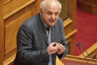 Καραθανασόπουλος: «Ο προϋπολογισμός είναι αντιλαϊκός και ταξικός – Τα παίρνει από τους πολλούς και τα δίνει στους λίγους και στα μονοπώλια»