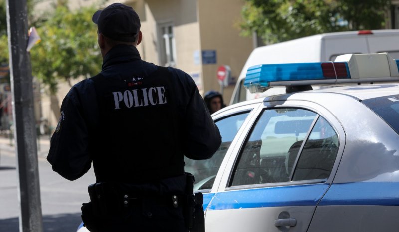 Πάτρα-Ληστεία: Τους απείλησαν και τους έδεσαν-Τρόμος για τους δύο υπαλλήλους των ΕΛΤΑ-"Επαγγελματίες" οι κουκουλοφόροι