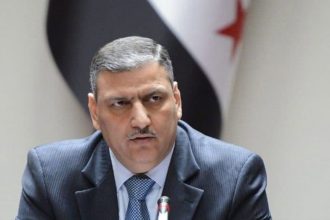 Le Figaro: Ο Ριάντ Χιτζάμπ πρωθυπουργός της μεταβατικής κυβέρνησης στη Συρία