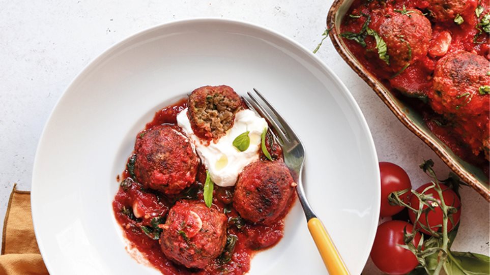 Κεφτεδάκια μελιτζάνας με ξιδάτη σάλτσα ντομάτας