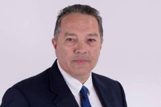 Το "ράβε ξήλωνε" του Δήμου Πατρέων