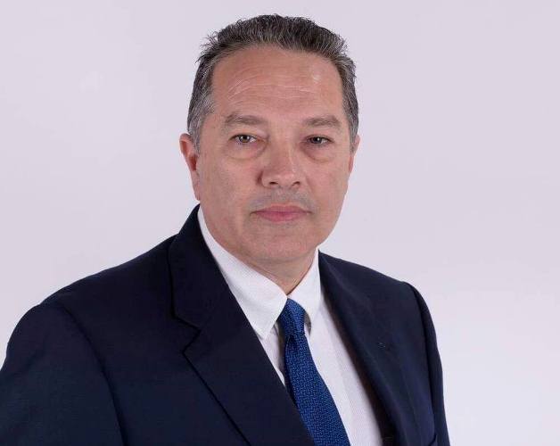 Το "ράβε ξήλωνε" του Δήμου Πατρέων