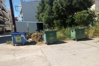 Πάτρα: Ο Δήμος δεν πήγε να καθαρίσει και οι κάτοικοι μάζεψαν μόνοι τους τα σκουπίδια