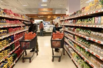 Ακρίβεια: Ανεβαίνουν οι τιμές στα προϊόντα που είναι σε λίστα μείωσης!