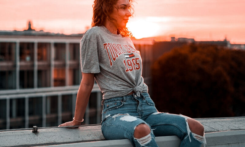 Fashion Tips: Πώς θα φορέσεις τα jeans σου για να φαίνεσαι πιο ψηλή