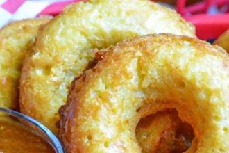 Νόστιμα αλμυρά ντόνατς με τυρί και ζαμπόν