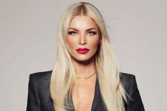 Καινούργιου για Τούνη: «Εμείς φταίμε που την προβάλλουμε»