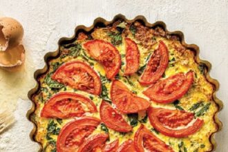 Κις με ντομάτα, κολοκύθι και τριμμένο κουνουπίδι