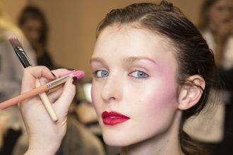 5 super fresh τρόποι για να φορέσεις το ρουζ σου