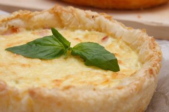 Τυρόπιτα με κρέμα γάλακτος