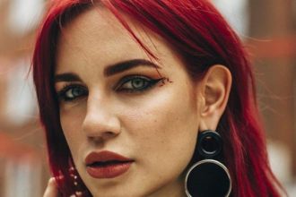 Αυτό είναι το χρώμα που κάνει τους άνδρες να κολλάνε