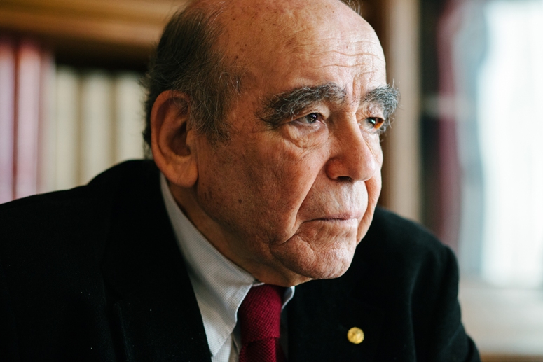 Πάτρα: Σήμερα η αναγόρευση σε Επίτιμο Διδάκτορα του Πανεπιστημίου του πεζογράφου Αθανάσιου Βαλτινού