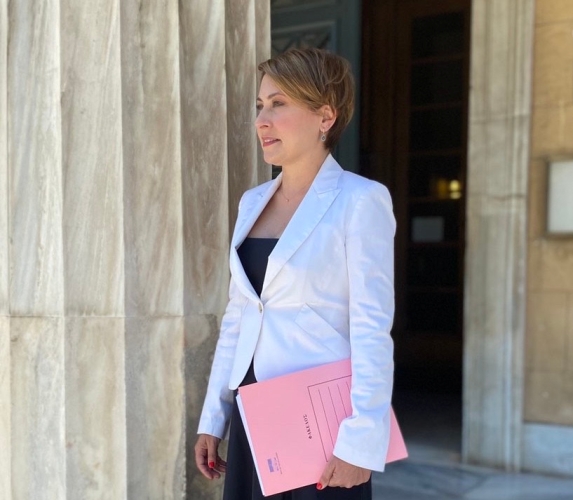 Χριστίνα Αλεξοπούλου: Συγχαρητήρια στον Απόλλωνα Πατρών.