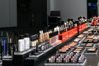 Απαγορευμένες χημικές ουσίες σε εκατοντάδες καλλυντικά