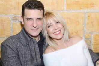 Χρίστος Αντωνιάδης: Απαντά στις φήμες διαζυγίου από τη σύζυγό του, Αφροδίτη Τσώνου