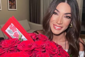 Ήβη Αδάμου: Σαρώνει τα πάντα και ταξιδεύει μουσικά τα Βαλκάνια