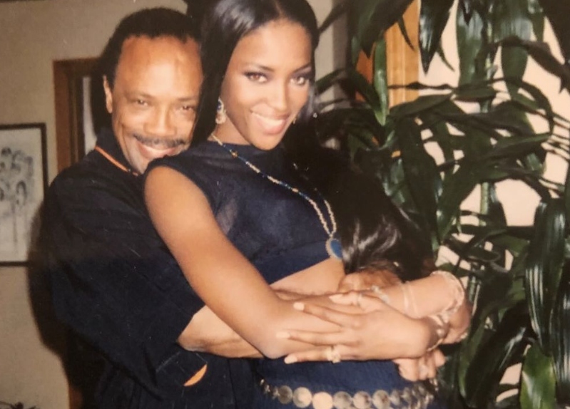 Το συγκινητικό «αντίο» της Ναόμι Κάμπελ στον θρυλικό Κουίνσι Τζόουνς - Ήταν σαν πατέρας μου