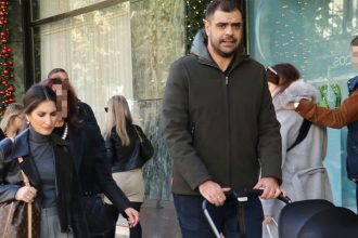 Ο Παύλος Μαρινάκης και η Κατερίνα Μαχαιριώτη βαφτίζουν τον γιο τους