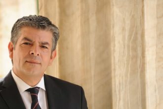 Ανοιχτή στήριξη στον Κώστα Σβόλη από τον πρώην βουλευτή του ΠΑΣΟΚ και πρώην υφυπουργό Θ. Παπαθεοδώρου