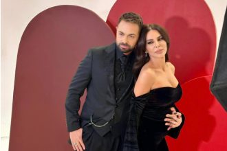 Κέλλυ Κελεκίδου: Για ποιο λόγο θεωρεί τον Βασίλη Καρρά «πατέρα» της