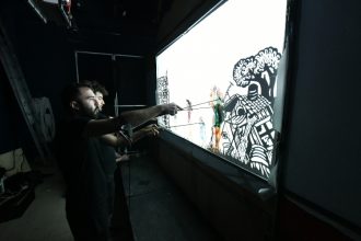 "Ταξίδι στο Κέντρο του Καρναβαλιού" από το θέατρο Σκιών του Χρήστου Καλπουζάνη