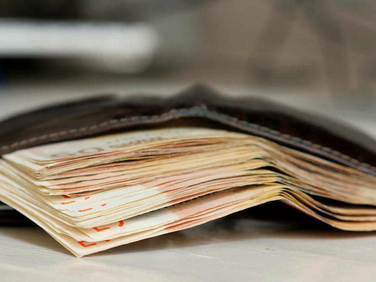 Πάτρα: Βρήκαν ξεχασμένο πορτοφόλι με 2.000 ευρώ, αλλά το παρέδωσαν με 500...-Συνελήφθη υπάλληλος