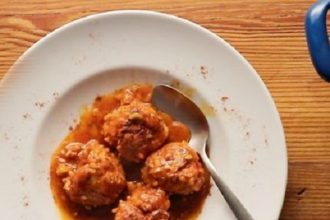 Γιουβαρλάκια κοτόπουλου με πάπρικα