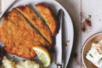 Σνίτσελ σε κρούστα παξιμαδιού Κυθήρων