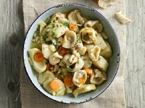 Αγκινάρες αλά πολίτα με σουπιές