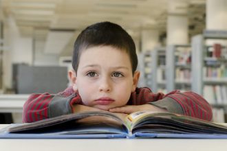 Τα σημάδια που δείχνουν ότι ένα παιδί είναι δυσλεκτικό