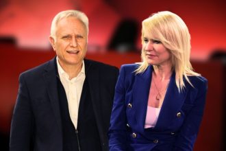 Άγριος καβγάς Τζάκρη - Ραγκούση: Αντάλλαξαν... γαλλικά