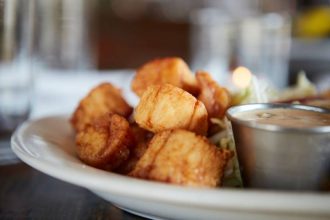 Για την 28η Οκτωβρίου φτιάχνουμε μπακαλιάρο σκορδαλιά