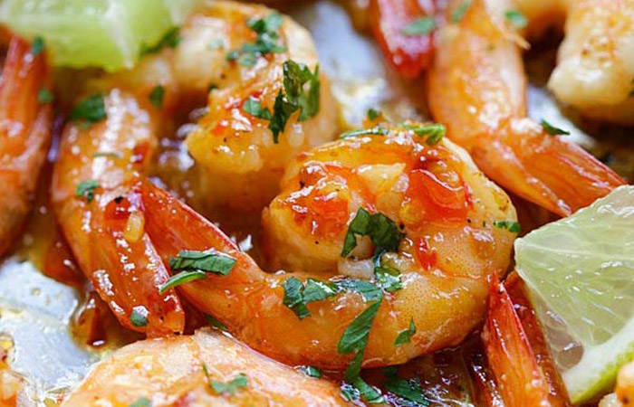 Γαρίδες με κόλιανδρο και λάιμ