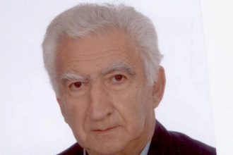 Αποχαιρετισμός στον Παύλο Μαρινάκη