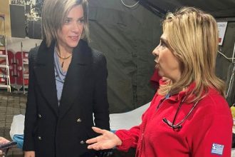 Η Ασπασία Ρηγοπούλου στο "υπαίθριο νοσοκομείο" του Καρναβαλιού