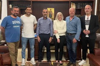 Συνάντηση Θ. Λουλούδη με το Δ.Σ. του Εμπορικού Συλλόγου Πατρών