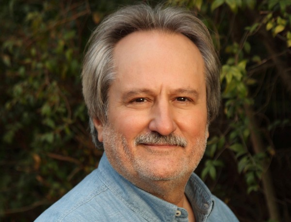 Με Χάρη Δούκα ο Γιώργος Θωμάς