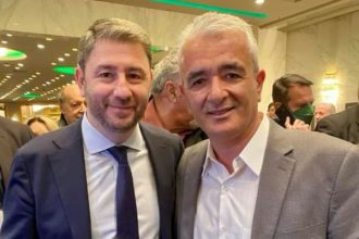 Στηρίζει Ανδρουλάκη ο Γιάννης Ταπεινός