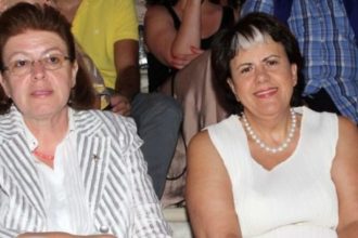 Λίνα Μενδώνη: Κλείστηκε στο ασανσέρ του Δημαρχείου Τρικάλων με την Άννα Παναγιωταρέα