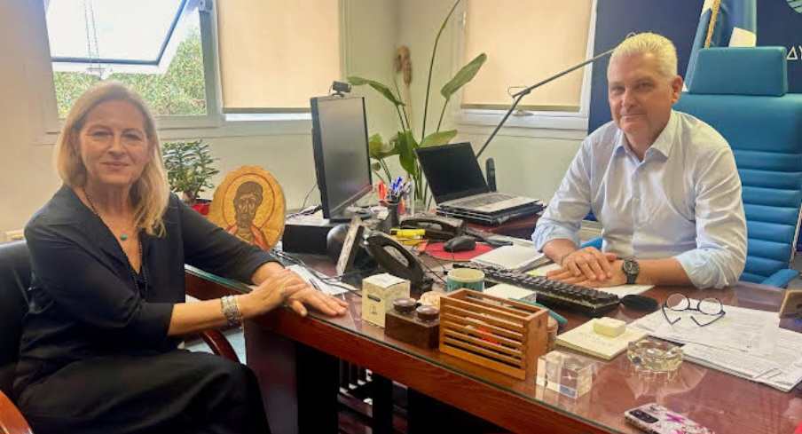 Γιαννιά - Ζαΐμης "τα είπαν" για τα άγονα δρομολόγια