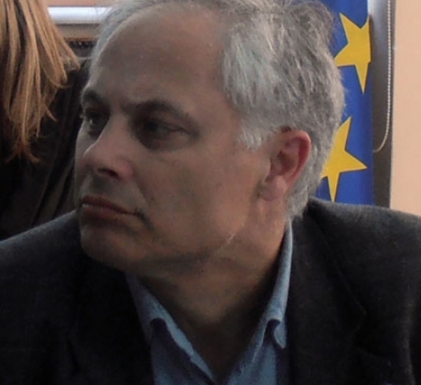 Ο Γιώργος Κανέλλης υποψήφιος με τον "Κόσμο" του Πέτρου Κόκκαλη