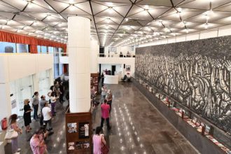 Καθ' όλα έτοιμη η ανακαινισμένη έδρα της ΚΕ του ΚΚΕ για το 21ο Συνέδριο του κόμματος