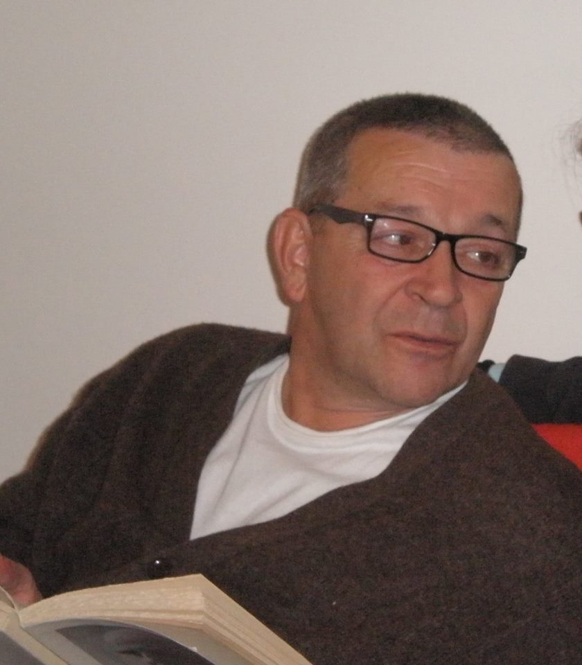 «Με τον Τσίπρα ή με τη χώρα;»