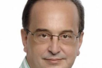 Π. Παπαγιαβής: Γιατί θα ψηφίσω Γ. Παπανδρέου