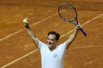 Άδωνις Γεωργιάδης: Πέρασε στους «16» στο τουρνουά τένις της Φιλοθέης!