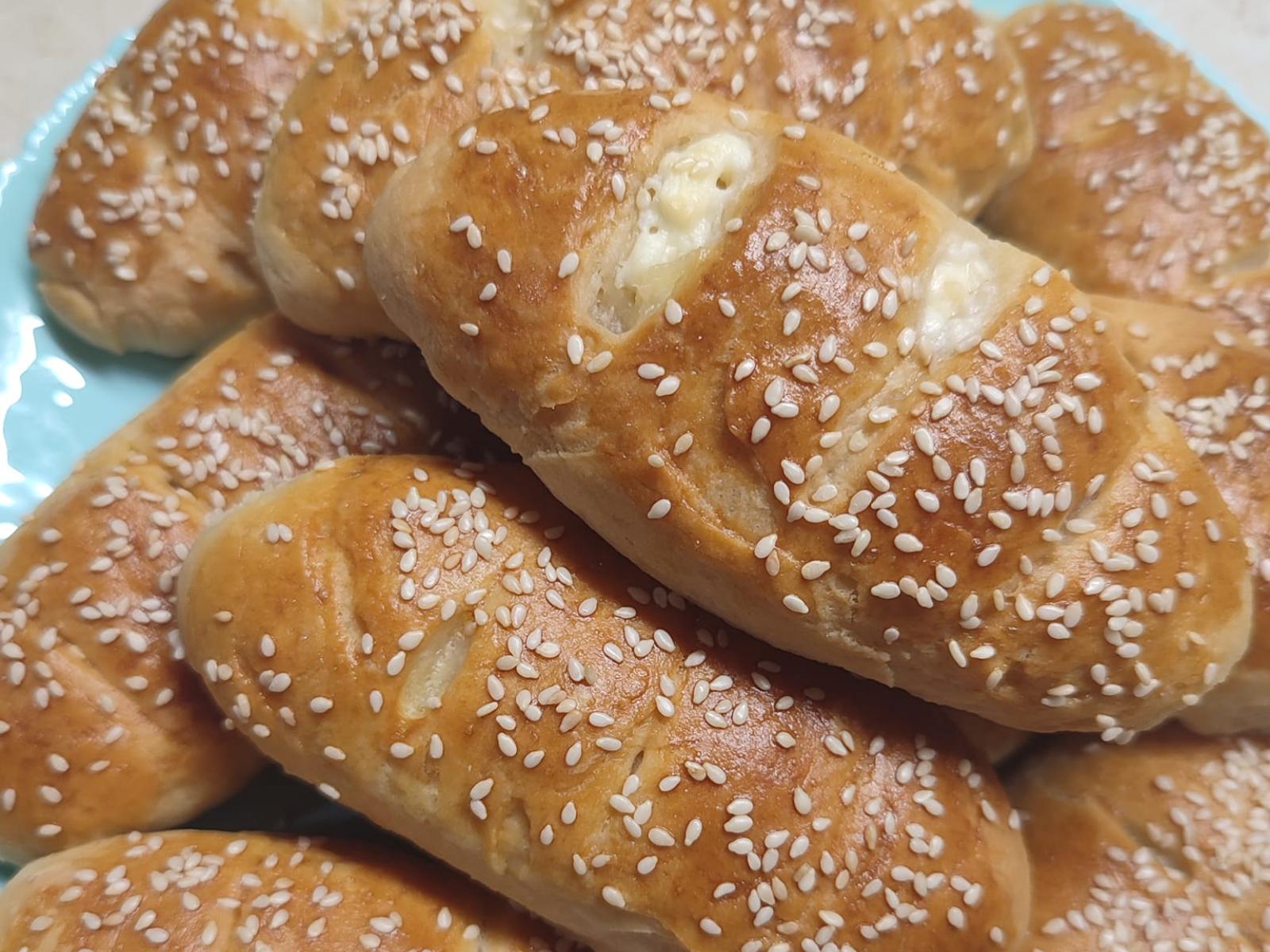 Αφράτα τυρόψωμα για κολατσιό