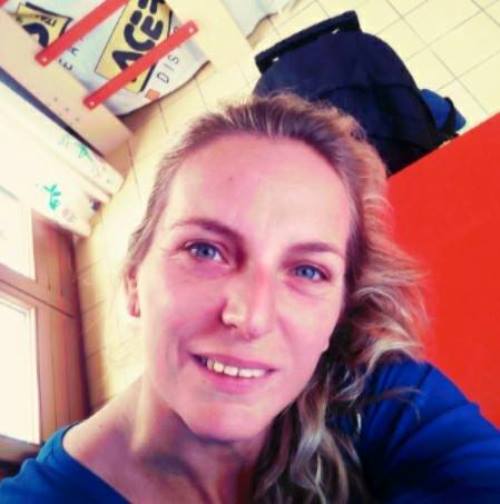 Η Αφροδίτη Διονυσοπούλου φτιάχνει τα πιο τραγανά κουλουράκια κανέλας και γαρύφαλου!