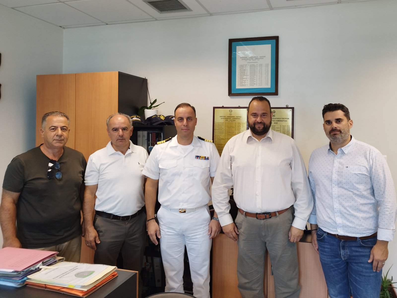 Επίσκεψη του Βασίλη Αϊβαλή στο Λιμεναρχείο και την Α’ ΔΟΥ (ΦΩΤΟ)