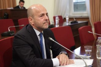 Δεν με συμπαθείτε...