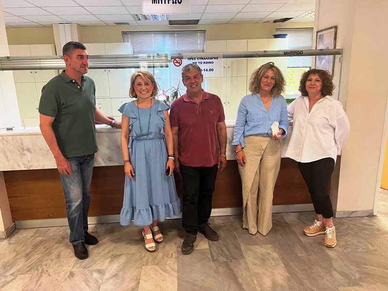 Η Χριστίνα Αλεξοπούλου στο Αστυνομικό Τμήμα Αιγιάλειας και στον ΕΦΚΑ Αιγίου